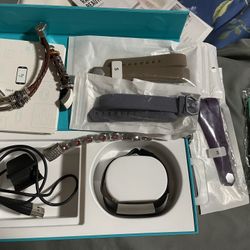 Alta Fitbit And Extra Bands