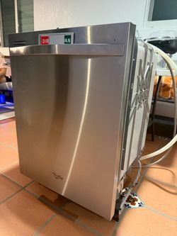 Dish washer