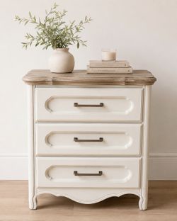 Beautifully refinished accent/ bedside table. French provincial inspired piece.