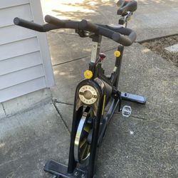 Livestrong Indoor Exercise Cycle