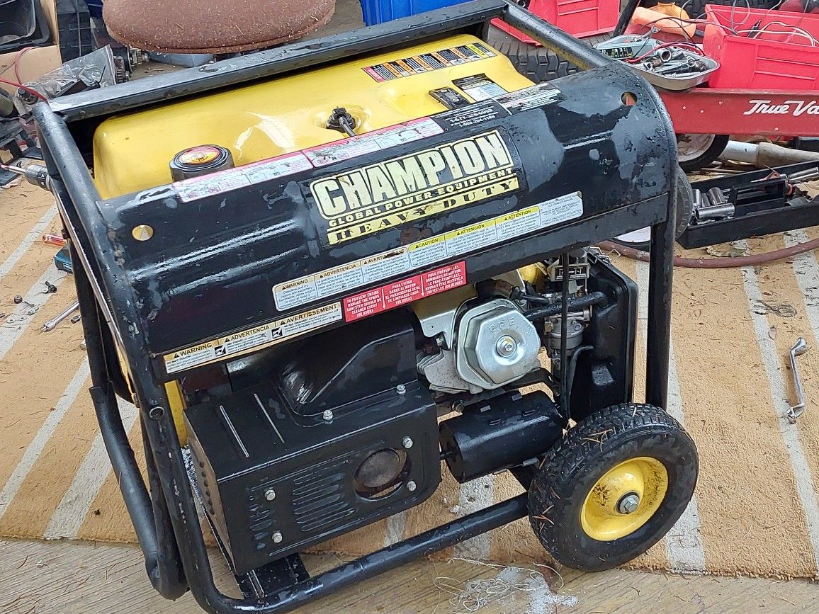 9000/7000 WATT CHAMPION GENERATOR - $600 (Puyallup