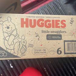 HuGGIES 