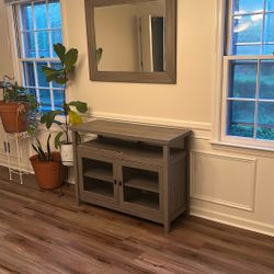 Tv Stand w/ Matching Mirror