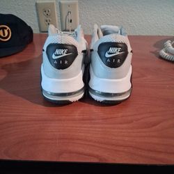 Nike Air Max Size 9 Great Condition $20  OBO