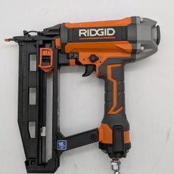 Ridgid (R250SSF) Pneumatic 16- Gauge 2-1/2 in Straight Finish Nailer With Clean Drive Technology 