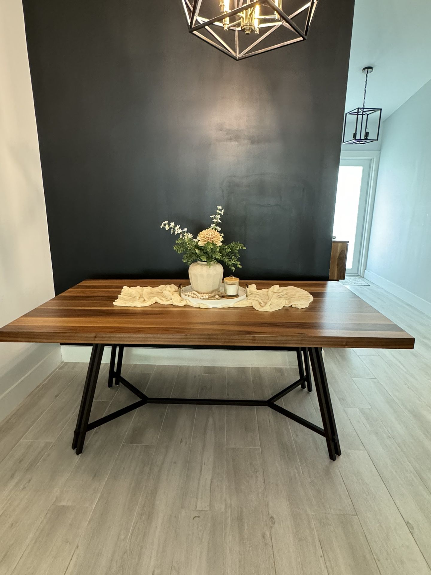 Dining Table (Brand New)