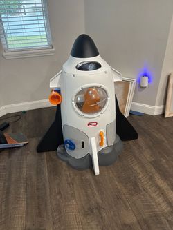 Little Tikes Adventure Rocket Ship