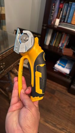 Shaker+ box cutter