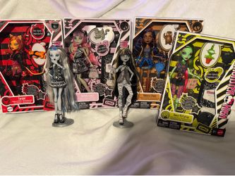 Monster high dolls
