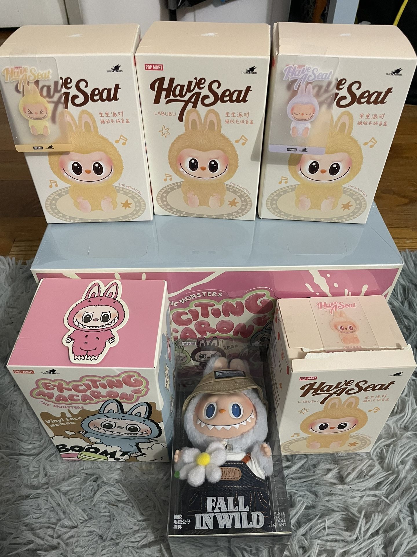 Pop mart Labubu v1 Macaron, v2 Have a seat