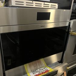 Wolf 30” 2024  Single Wall Oven 