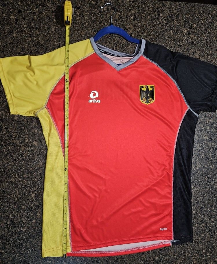 Berlin Artiva Football Jersey, Size XL