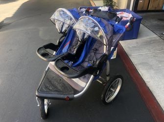 evenflo pink and grey car seat Sonus Convertible Seat, Strawberry Manual Britax-Römer Smile III Color:Ocean Shift making it easy to RPHA 1N V2 CARBON