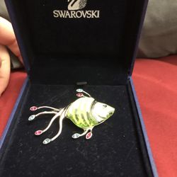 RARE Vintage Swarovski Crystal Fish Pin/brooch 