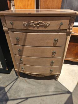 Dresser
