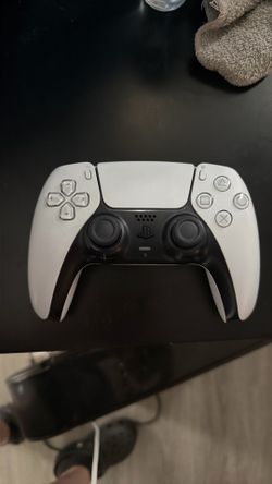 PlayStation 5 controller