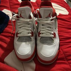 Jordan Retro 4 