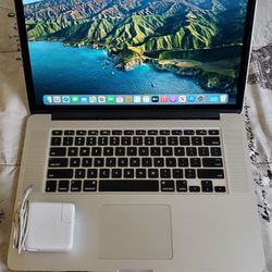 Macbook Pro Retina 2015 (15-inch, in great condition, brand new charger)