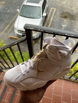 Gold Ring 6s Size 8.5