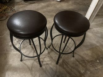 2 stools
