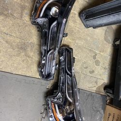 2022 Toyota Corolla Headlight Set Used OEM Part