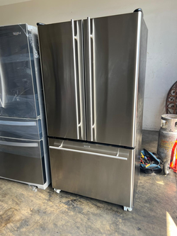 Deal on JennAir 3‑Door Stainless — Clean, Ice Maker