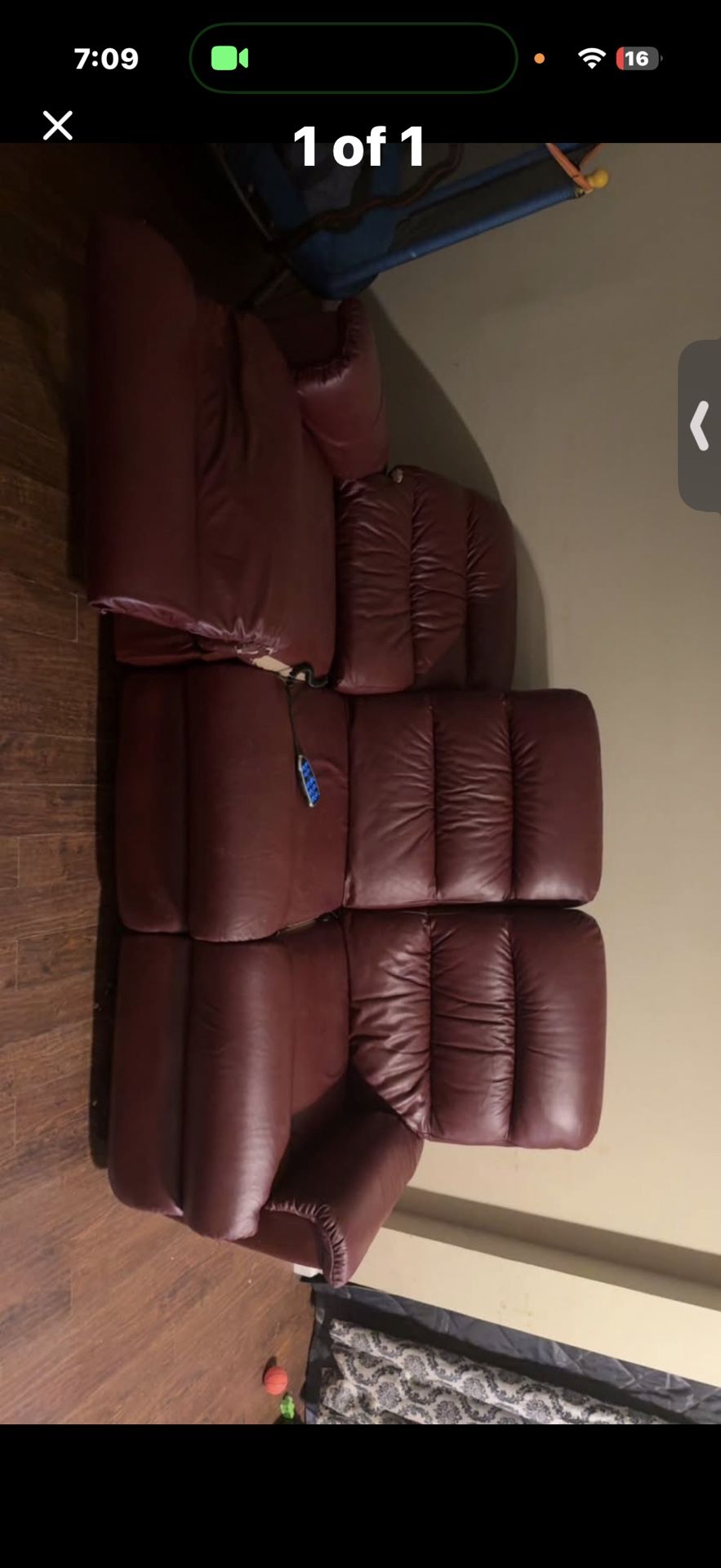 Reclining Couch With Remote 