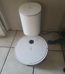 Yeedi Vacuum With Empty Station Sweeps & Mop