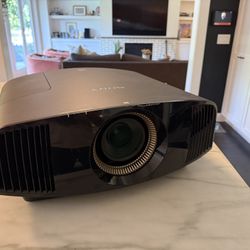 Sony Vpl-vw715es Projector