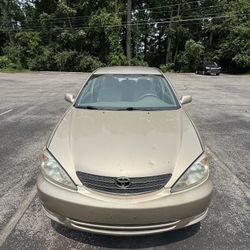 2004 Toyota camry LE (Clean Title, 142000 Mile)