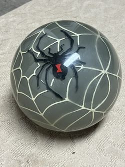 Hammer Black Widow Clear Bowling Ball 15 lb (Pre-Owned)