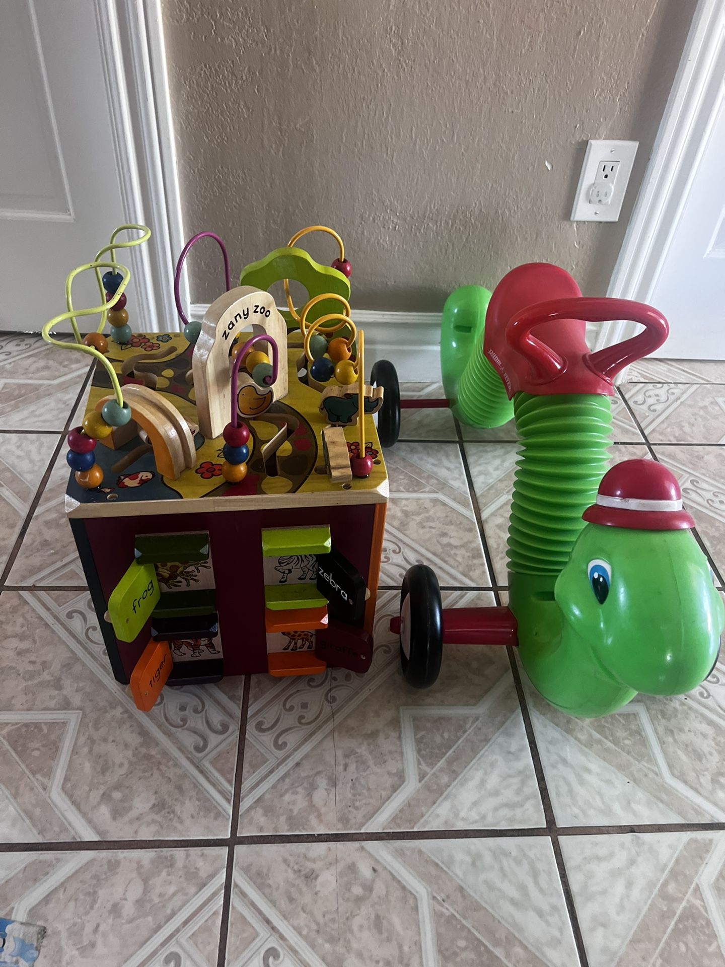 Gusano Radio Flyer Y Toddley Toy