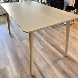 Lisabo Dining table 