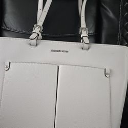 Michael Kors Women's Bag Like New  Condition 