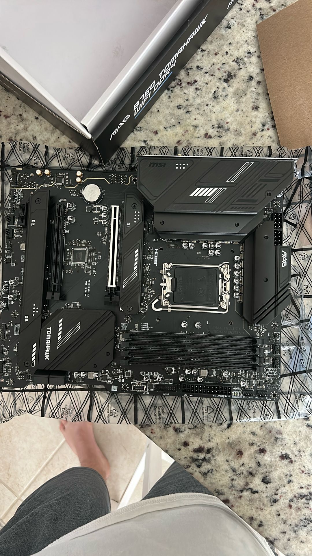 MAG 8760 TOMAHAWK WIFI DDR4 Intel Core