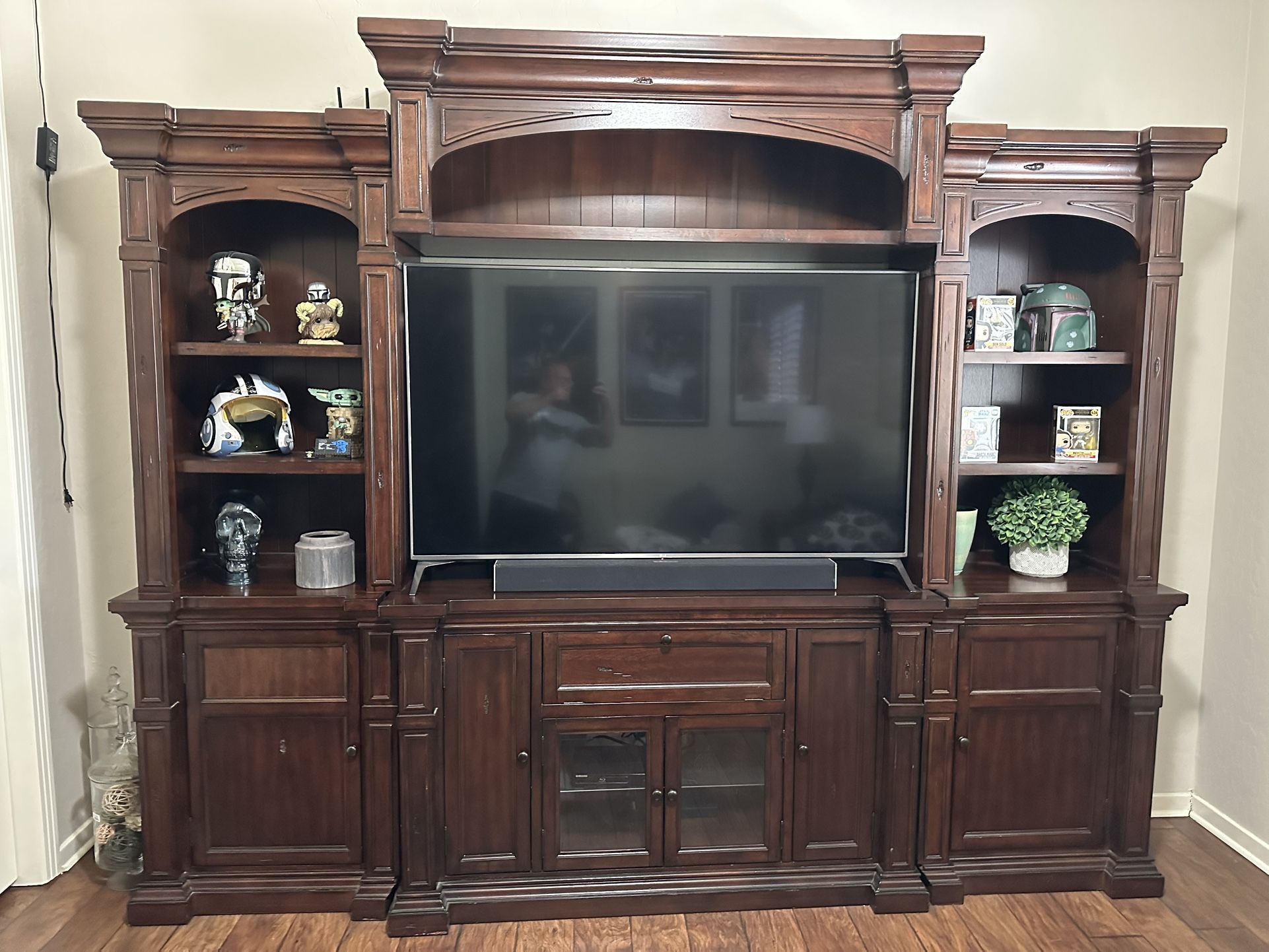 Entertainment Center. TV Cabinet With Shelves