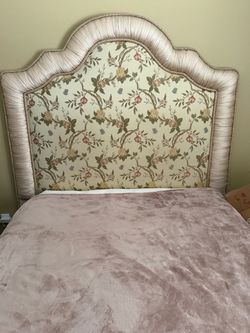 Queen head board