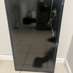 32 Inch TCL/Roku Tv