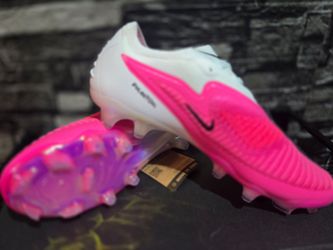 Phantom 6 Elite Low FG Firm Ground Soccer Cleat