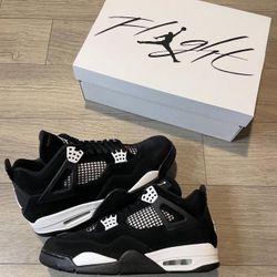 Jordan 4’s White Thunder & Military 