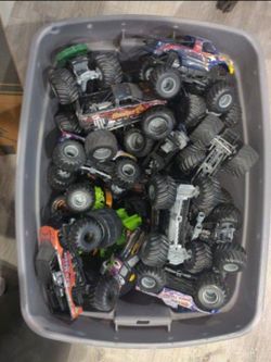 Bundle of Monster Jam trucks
