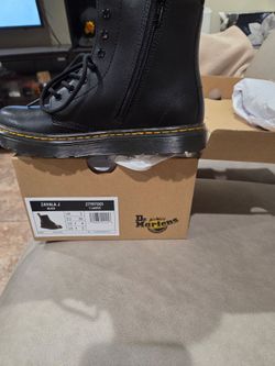 Dr martens size 5 girls