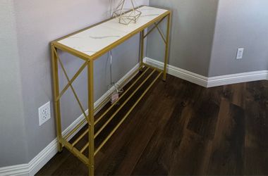 Modern Gold Entryway Console Table & Mirror Set – Excellent Condition