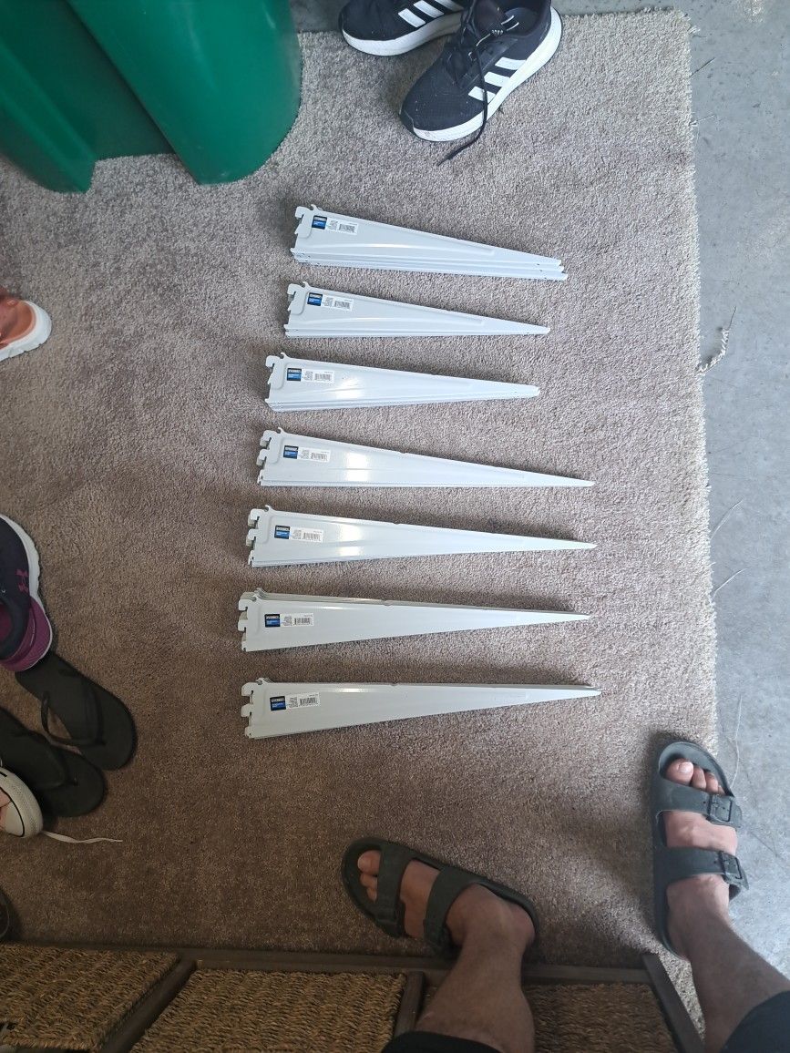 Shelf Bracket 20" and 16"