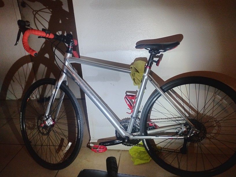 TREK CROSS GRIP COMPETITION