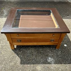 Display Coffee Table