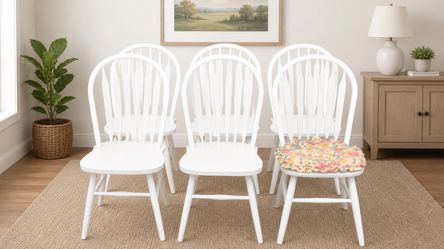 (6)Solid Oak Wood Windsor Style Dining Chairs. Delivery Available 🚚.
