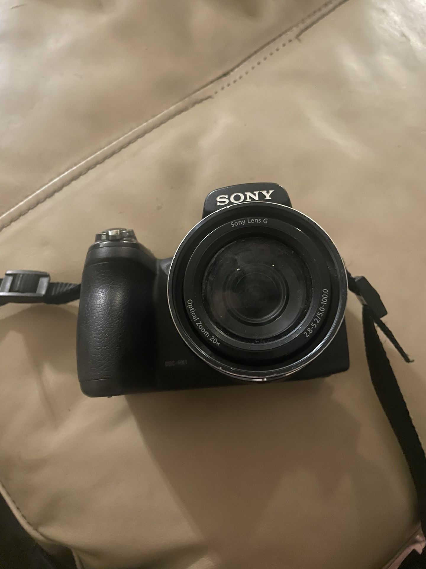 Sony Cyber-shot DSC-HX1.