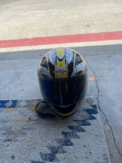 DECORATIVE ONLY Vega Mach 1 Black & Yellow Motorcycle Helmet - Size S, Jun 2018