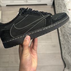 Travis Scott Phantoms 